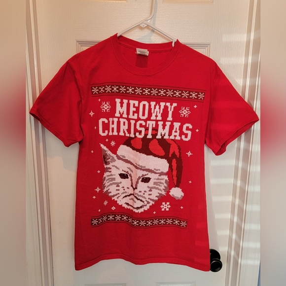 Meowy Christmas T-shirt - Picture 1 of 5
